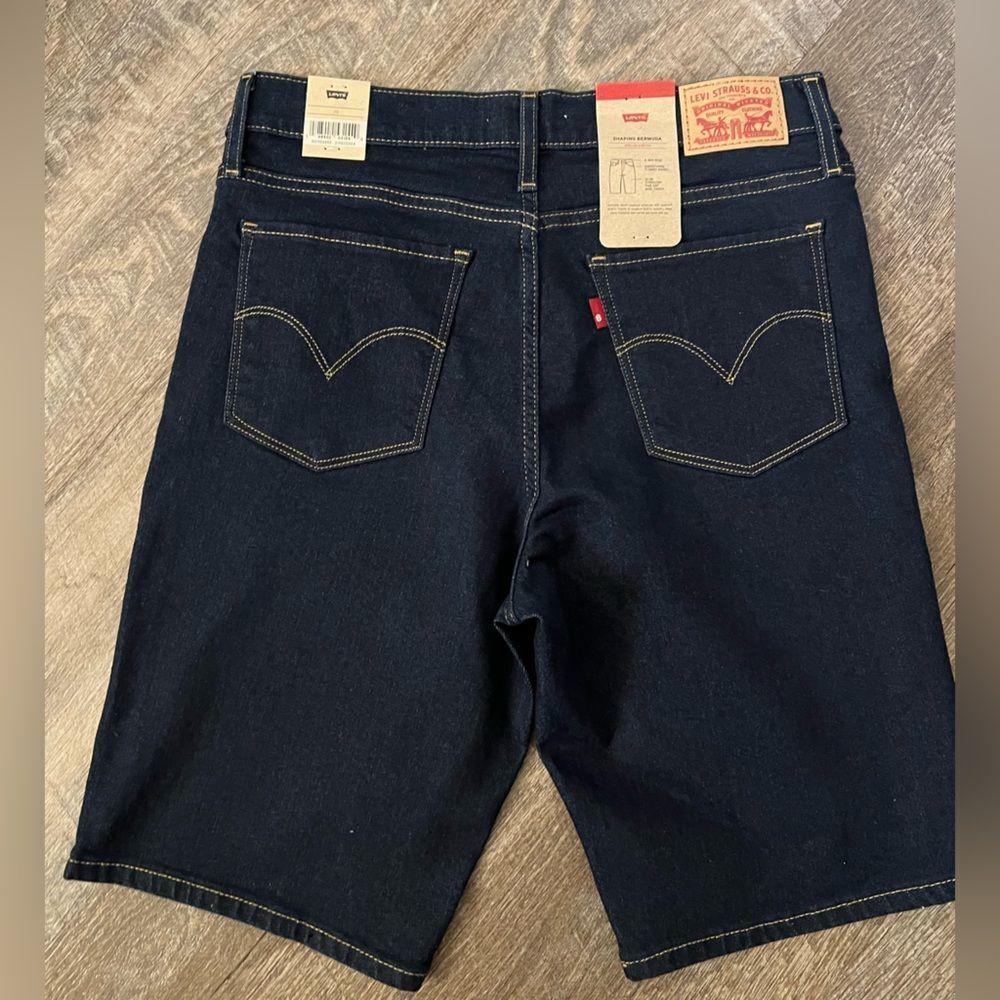 Levi's Shaping Bermuda Shorts- Size 29 - Picture 2 of 9